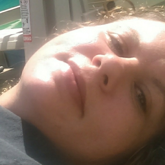 Meet your Posher, Kelley - Picture 1 of 1